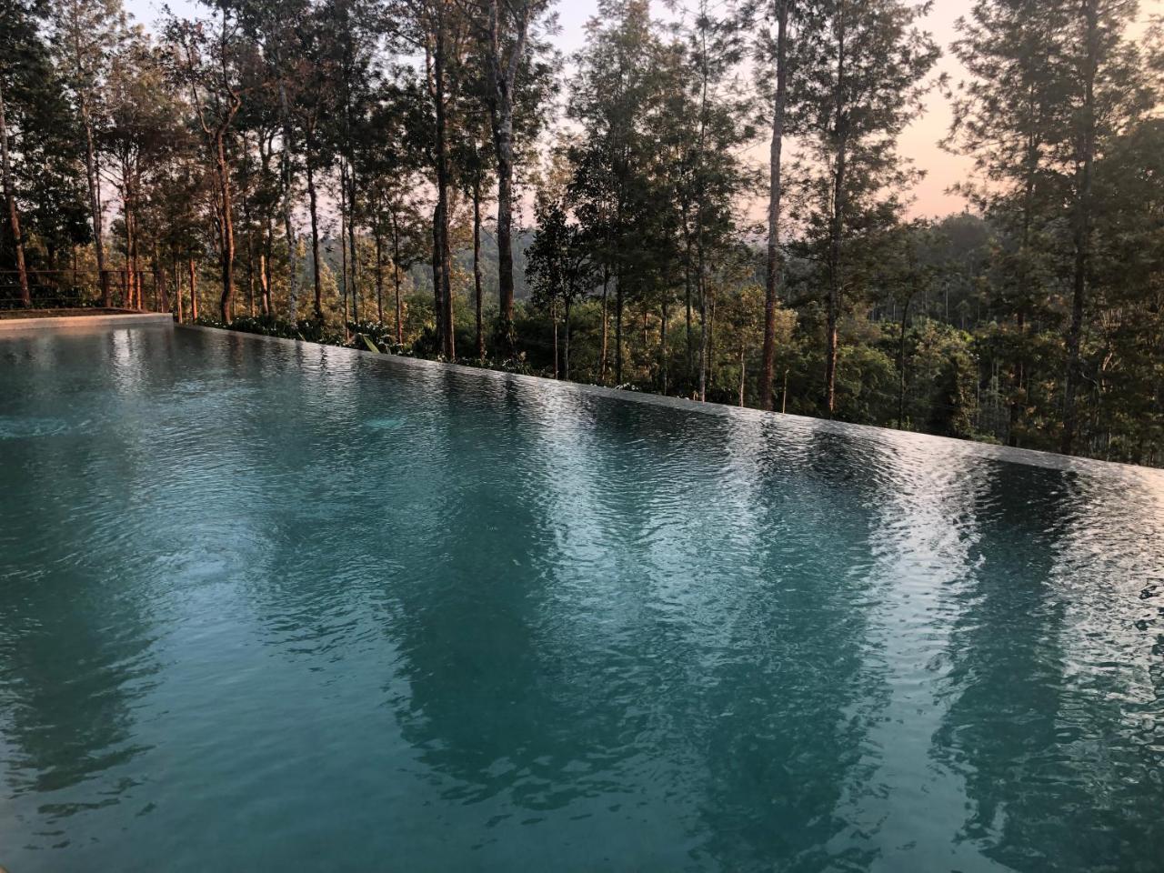 Pepper Trail Hotel Sultan Bathery Bagian luar foto